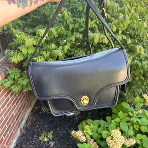 Vintage Coach Navy Kent